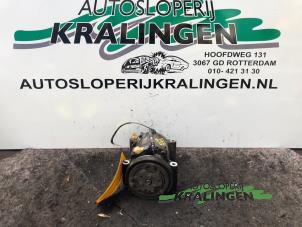 Usagé Pompe clim Suzuki Ignis (FH) 1.3 16V Prix € 100,00 Règlement à la marge proposé par Autosloperij Kralingen B.V.