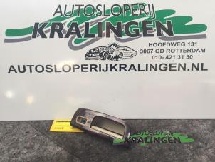 Usados Interruptor de ventanilla eléctrica Volkswagen Sharan (7M8/M9/M6) 2.0 TDI Precio € 25,00 Norma de margen ofrecido por Autosloperij Kralingen B.V.