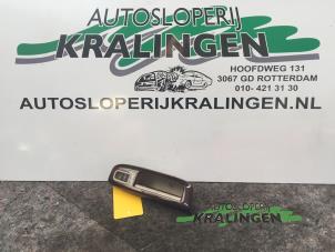 Usados Interruptor de ventanilla eléctrica Volkswagen Sharan (7M8/M9/M6) 2.0 TDI Precio € 25,00 Norma de margen ofrecido por Autosloperij Kralingen B.V.