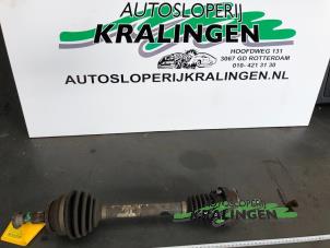 Gebrauchte Antriebswelle links vorne Volkswagen Fox (5Z) 1.4 TDI Preis € 50,00 Margenregelung angeboten von Autosloperij Kralingen B.V.