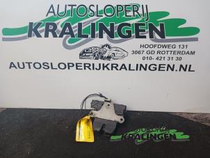 Used Boot lid lock mechanism Ford Focus 2 Wagon 1.6 16V Price € 50,00 Margin scheme offered by Autosloperij Kralingen B.V.