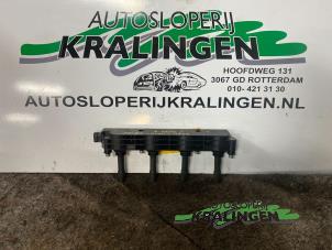 Usagé Bobine Opel Zafira (F75) 1.6 16V Prix € 35,00 Règlement à la marge proposé par Autosloperij Kralingen B.V.