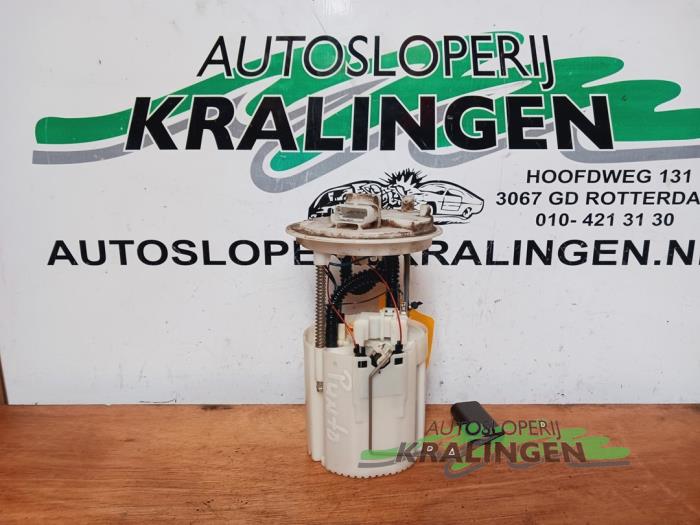 Usagé Pompe essence Fiat Grande Punto (199) 1.2 Prix € 19,97 Règlement à la marge proposé par Autosloperij Kralingen B.V.