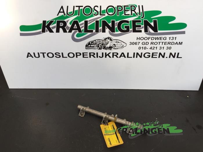 Usagé Système d'injection BMW 5 serie (E60) 520i 16V Corporate Lease Prix € 100,00 Règlement à la marge proposé par Autosloperij Kralingen B.V.
