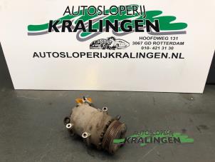 Usados Bomba de aire acondicionado Ford Focus 2 Wagon 1.6 16V Precio € 50,00 Norma de margen ofrecido por Autosloperij Kralingen B.V.