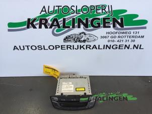 Używane Radioodtwarzacz CD Toyota Aygo (B10) 1.0 12V VVT-i Cena € 50,00 Procedura marży oferowane przez Autosloperij Kralingen B.V.