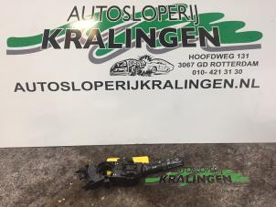 Gebrauchte Richtungsanzeiger Schalter Kia Picanto (TA) 1.0 12V Preis € 50,00 Margenregelung angeboten von Autosloperij Kralingen B.V.