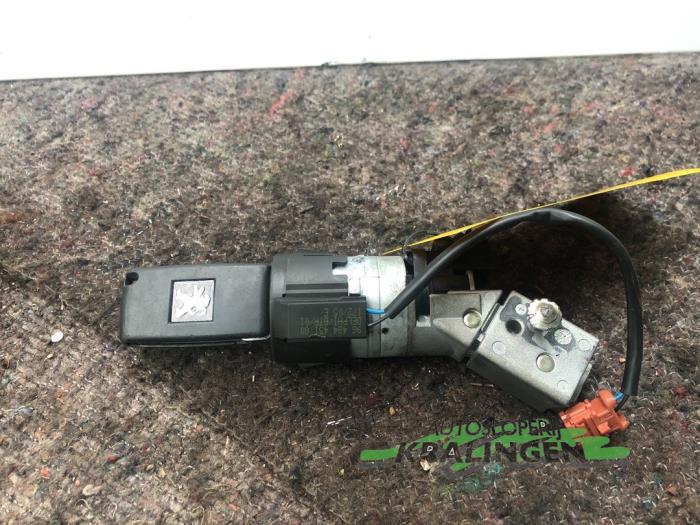 Ignition lock + key Peugeot 307 Break 1.6 16V 9648445180
