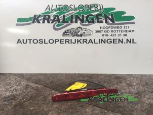 Usagé Feu arrière stop central Citroen C1 1.0 12V Prix € 25,00 Règlement à la marge proposé par Autosloperij Kralingen B.V.