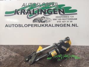 Usagé Moteur essuie-glace avant Citroen C1 1.0 12V Prix € 50,00 Règlement à la marge proposé par Autosloperij Kralingen B.V.