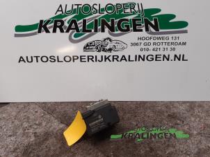 Usagé Pompe ABS Volkswagen Golf V (1K1) 1.6 FSI 16V Prix € 100,00 Règlement à la marge proposé par Autosloperij Kralingen B.V.