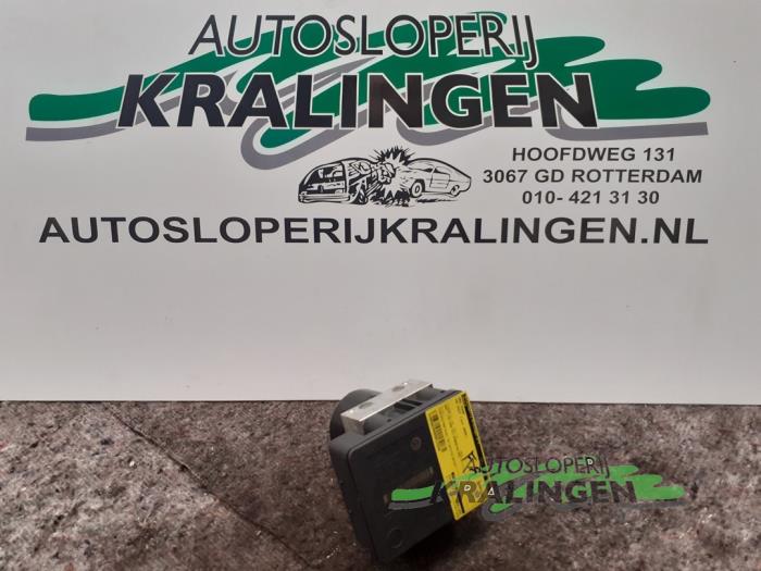 Usagé Pompe ABS Volkswagen Golf V (1K1) 1.9 TDI Prix € 9,98 Règlement à la marge proposé par Autosloperij Kralingen B.V.