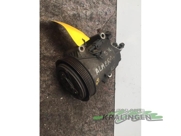 Air conditioning pump from a Nissan Almera (N16) 1.8 16V 2002