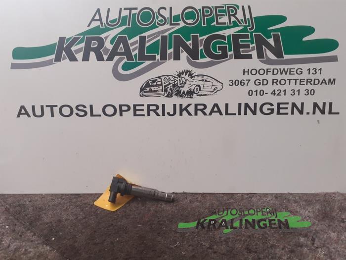 Usagé Broche bobine Volkswagen Golf V (1K1) 1.6 FSI 16V Prix € 25,00 Règlement à la marge proposé par Autosloperij Kralingen B.V.