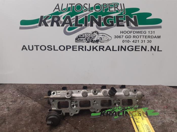 Gebrauchte Kraftstoffverteiler Volkswagen Golf V (1K1) 1.6 FSI 16V Preis € 100,00 Margenregelung angeboten von Autosloperij Kralingen B.V.