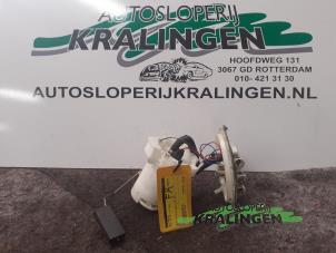 Used Petrol pump Opel Vectra C GTS 2.2 16V Price € 50,00 Margin scheme offered by Autosloperij Kralingen B.V.