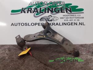 Usagé Bras de suspension avant droit Ford Focus 2 Wagon 1.6 16V Prix € 50,00 Règlement à la marge proposé par Autosloperij Kralingen B.V.