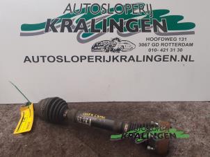 Usagé Arbre de transmission avant gauche Volkswagen Golf IV (1J1) 1.9 TDI 100 Prix € 50,00 Règlement à la marge proposé par Autosloperij Kralingen B.V.