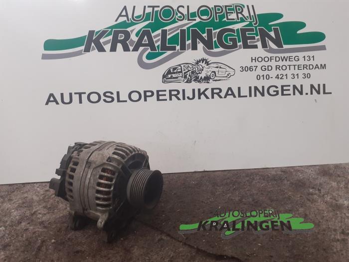 Usagé Dynamo Volvo V70 (SW) 2.5 D Prix € 34,98 Règlement à la marge proposé par Autosloperij Kralingen B.V.
