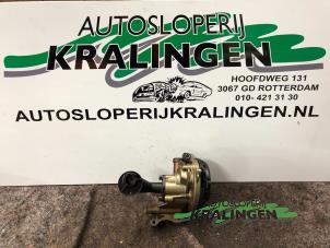 Usagé Pompe à huile Volkswagen Golf VI (5K1) 1.2 TSI BlueMotion Prix € 100,00 Règlement à la marge proposé par Autosloperij Kralingen B.V.