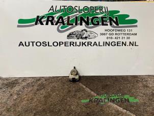 Usagé Capteur angle de braquage Toyota Avensis Wagon (T25/B1E) 2.0 16V VVT-i D4 Prix € 50,00 Règlement à la marge proposé par Autosloperij Kralingen B.V.