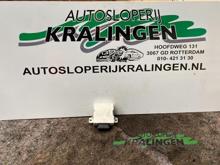 Scheibenwischer Modul Toyota Avensis Wagon 2.0 16V VVT-i D4  