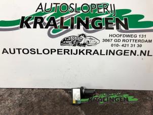 Usagé Serrure de contact + clé Opel Corsa C (F08/68) 1.0 12V Twin Port Prix € 50,00 Règlement à la marge proposé par Autosloperij Kralingen B.V.