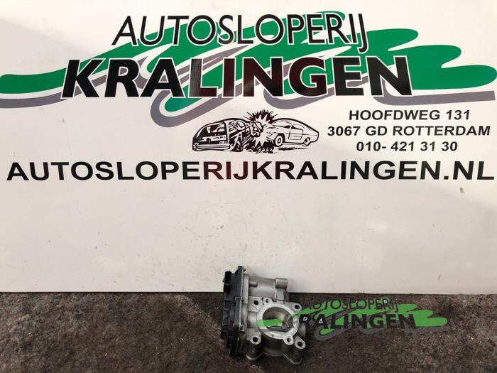 Usagé Boitier papillon Renault Clio III (BR/CR) 1.2 16V TCe 100 Prix € 100,00 Règlement à la marge proposé par Autosloperij Kralingen B.V.