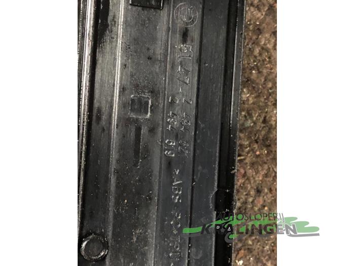 Door sill right from a BMW 5 serie (E39) 520i 24V 1998