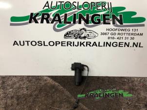 Usagé Régulateur de vitesse BMW 5 serie (E39) 520i 24V Prix € 50,00 Règlement à la marge proposé par Autosloperij Kralingen B.V.