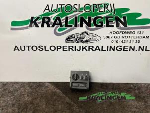 Usagé Commutateur lumière Volvo S40 (VS) 1.9 D 102 Prix € 25,00 Règlement à la marge proposé par Autosloperij Kralingen B.V.