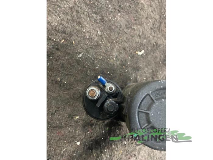 Starter from a Renault Twingo (C06) 1.2 16V 2002