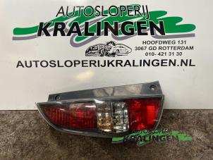 Begagnade Baklykta, vänster Daihatsu Sirion 2 (M3) 1.3 16V DVVT Pris € 24,99 Marginaltabell erbjuds av Autosloperij Kralingen B.V.