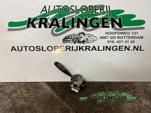 Usados Interruptor de indicador de dirección Daihatsu Sirion 2 (M3) 1.3 16V DVVT Precio € 35,00 Norma de margen ofrecido por Autosloperij Kralingen B.V.
