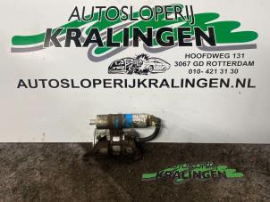 Usados Bomba de gasolina Mercedes SLK (R170) 2.3 230 K 16V Precio € 100,00 Norma de margen ofrecido por Autosloperij Kralingen B.V.