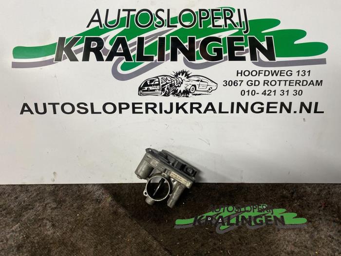 Gebrauchte Drosselklappengehäuse Mercedes SLK (R170) 2.3 230 K 16V Preis € 100,00 Margenregelung angeboten von Autosloperij Kralingen B.V.