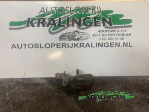 Used Rear brake calliper, right Nissan Almera Tino (V10M) 1.8 16V Price € 50,00 Margin scheme offered by Autosloperij Kralingen B.V.