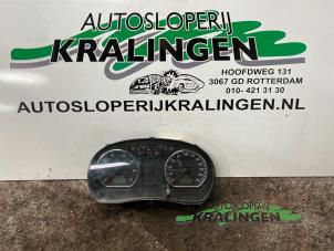 Gebrauchte Tacho - Kombiinstrument KM Volkswagen Polo IV (9N1/2/3) 1.4 16V Preis € 50,00 Margenregelung angeboten von Autosloperij Kralingen B.V.