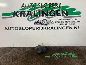 Gebrauchte Nebelscheinwerfer Schalter Kia Rio II (DE) 1.4 16V Preis € 25,00 Margenregelung angeboten von Autosloperij Kralingen B.V.