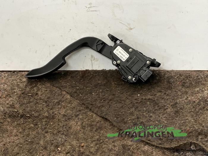 Gaspedalsensor från en Renault Twingo II (CN) 1.2 2009