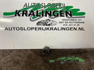 Usagé Commodo phare Volkswagen Golf V (1K1) 1.4 16V Prix € 25,00 Règlement à la marge proposé par Autosloperij Kralingen B.V.