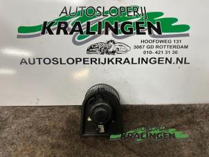 Usados Motor de ventilador de calefactor Seat Leon (1M1) 1.6 16V Precio € 35,00 Norma de margen ofrecido por Autosloperij Kralingen B.V.