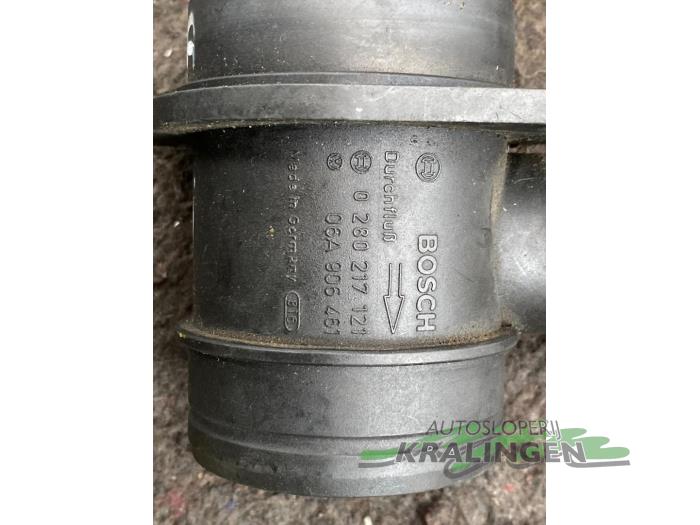 Air mass meter from a Seat Alhambra (7V8/9) 1.9 TDi 115 2000