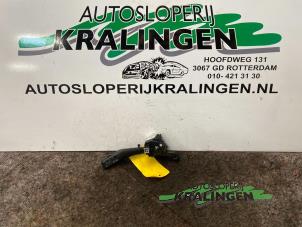 Usagé Commutateur feu clignotant Volkswagen Golf V (1K1) 1.4 16V Prix € 35,00 Règlement à la marge proposé par Autosloperij Kralingen B.V.