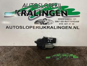 Used Door window motor Volkswagen Passat (3B3) 2.3 V5 20V Price € 25,00 Margin scheme offered by Autosloperij Kralingen B.V.