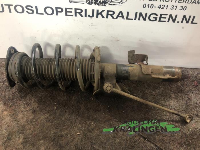 Fronts shock absorber, left Volvo V50 2.0 D 16V - 30736757