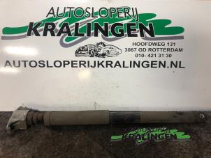 Usagé Amortisseur arrière gauche Volvo V50 (MW) 2.0 D 16V Prix € 25,00 Règlement à la marge proposé par Autosloperij Kralingen B.V.