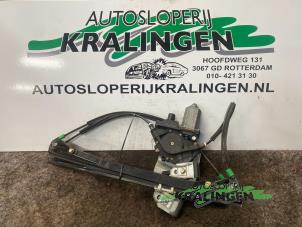 Usagé Mécanique vitre 4portes avant droite Volkswagen Polo III (6N2) 1.9 SDI Prix € 50,00 Règlement à la marge proposé par Autosloperij Kralingen B.V.