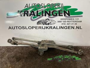 Gebrauchte Scheibenwischermotor vorne Audi A4 Avant (B6) 2.4 V6 30V Preis € 100,00 Margenregelung angeboten von Autosloperij Kralingen B.V.