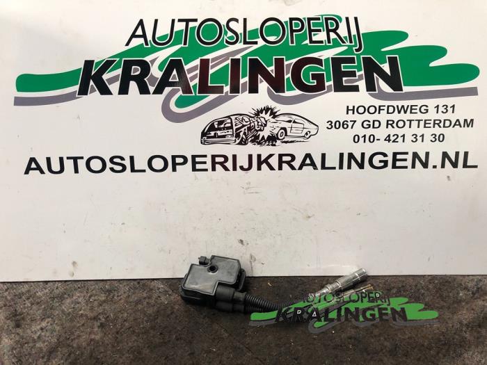 Usagé Bobine Mercedes CLK (C208) 3.2 320 V6 18V Prix € 29,99 Règlement à la marge proposé par Autosloperij Kralingen B.V.